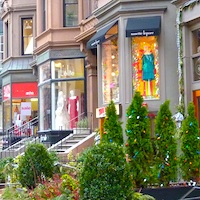 http://www.boston-discovery-guide.com/image-files/200-newbury-street-boutiques.jpg