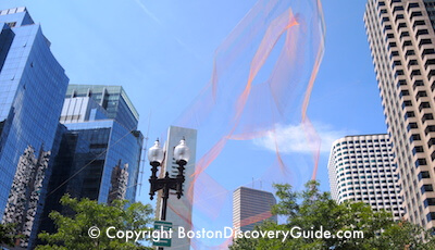 Barbara Echelman aerial sculpture on Boston's Greenway Barbara Echelman aerial sculpture on Boston's Greenway