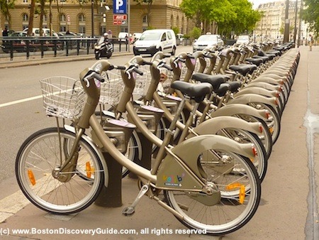 Photo of bike share station in Paris similar to Hubway system for Boston