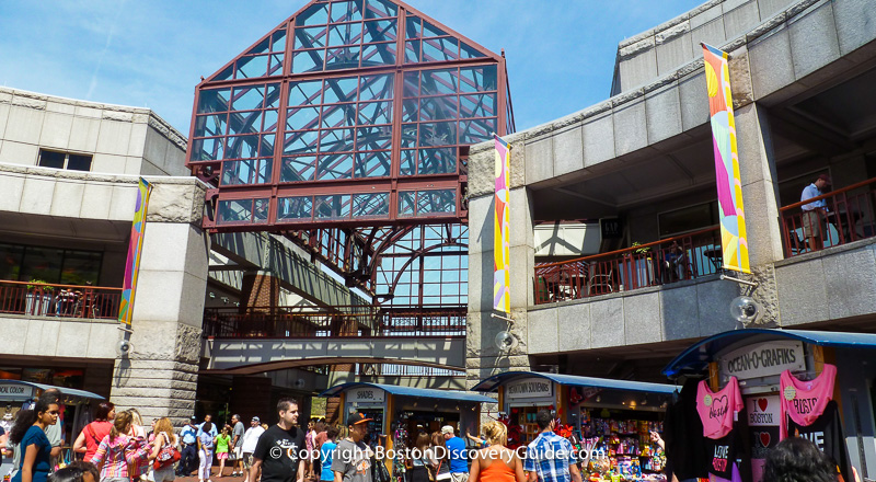 Quincy Market Shopping | Faneuil Hall Marketplace | Boston Discovery Guide