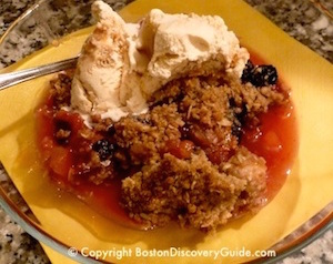 Easy to make fruit crisp - perfect for using Haymarkt produce Easy to make fruit crisp - perfect for using Haymarkt produce