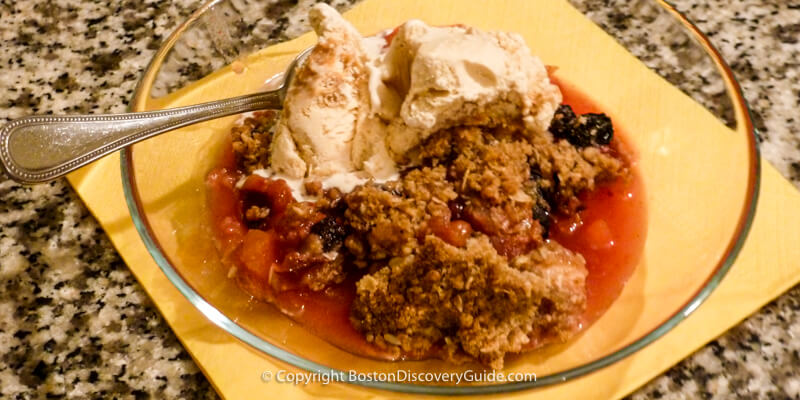 New England fruit crisp New England fruit crisp