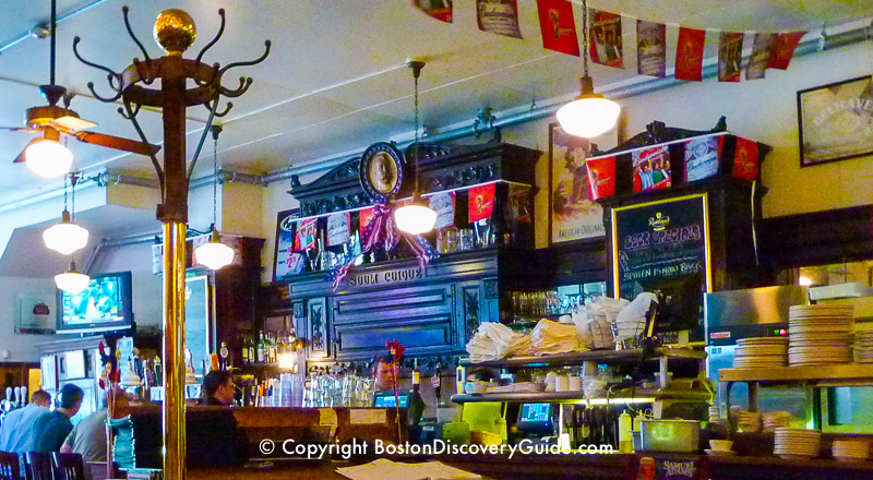 Bar at Jacob Wirth in Boston's Theatre District Bar at Jacob Wirth in Boston's Theatre District