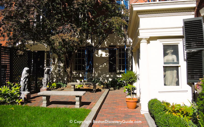 The front courtyard at Nichols House Museum The front courtyard at Nichols House Museum