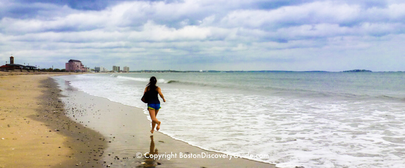 Running on Revere Beach, accessible from Boston by subway Running on Revere Beach, accessible from Boston by subway