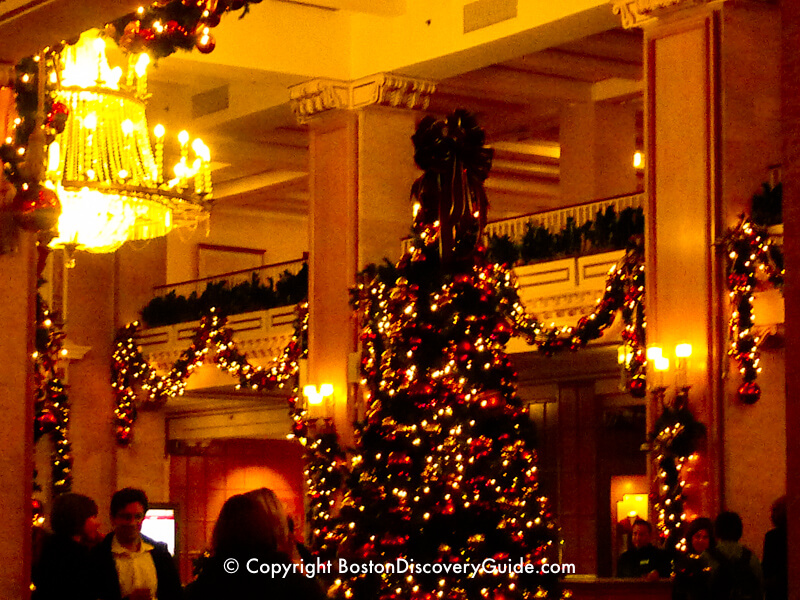  Árbol de Navidad en el vestíbulo del Park Plaza Hotel Boston