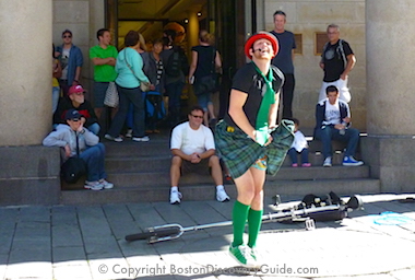 Street Performer at Faneuil Marketplace Street Performer at Faneuil Marketplace