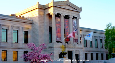 Boston's Museum of Fine Arts - Fenway Entrance