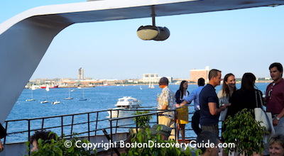 Odyssey cruiseschip op Boston Harbor