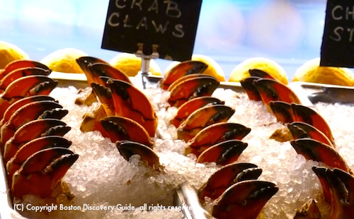 Best Boston Seafood Restaurants Lobster Rolls Oysters Chowder Most Boston Seafood Restaurants Feature Boiled Lobster Like This Pair Shown With Drawn Er And