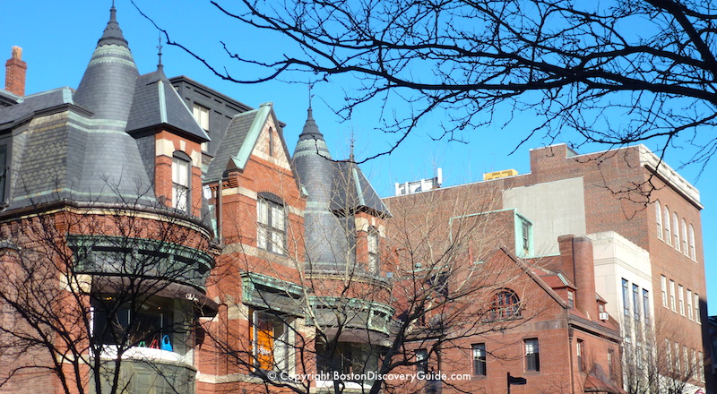 Winter sightseeing tours in Boston - Victorian mansion in Back Bay Winter sightseeing tours in Boston - Victorian mansion in Back Bay