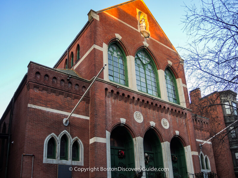 Copper-clad windows and roof trim in Bay Village