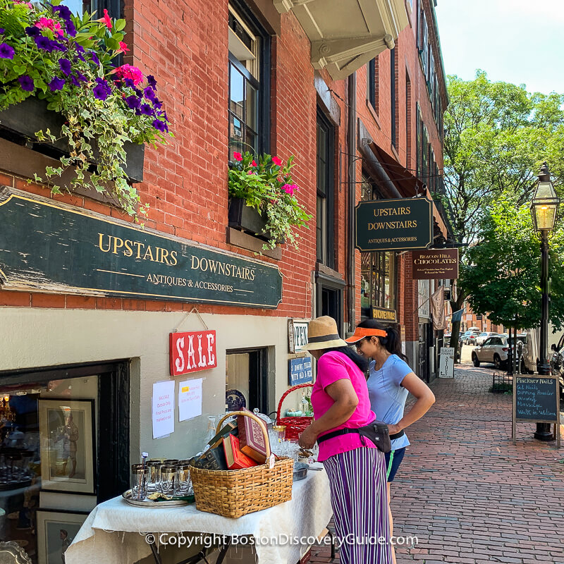 Fall colors in Boston's Beacon Hill neighborhood 