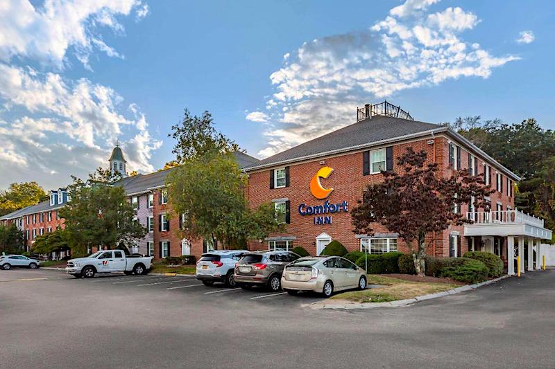 Photo of Comfort Inn in Foxborough, MA