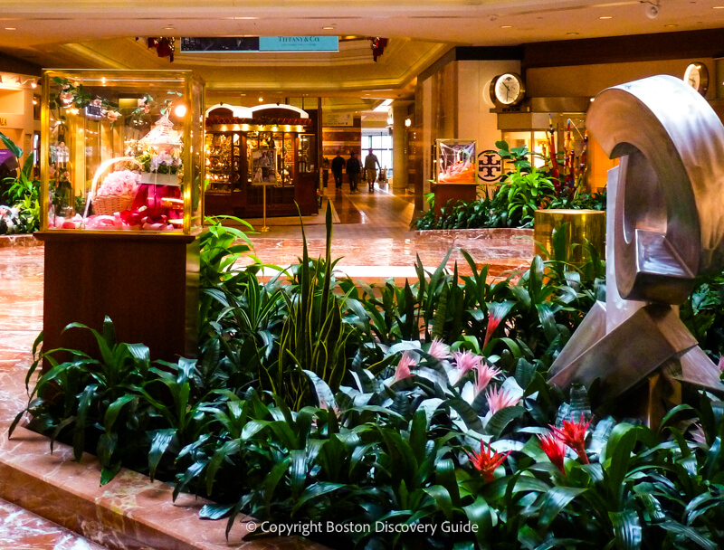 Copley Place atrium and shops 