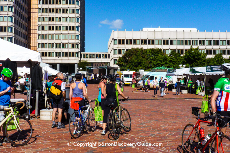 Hub on Wheels at City Hall Plaza