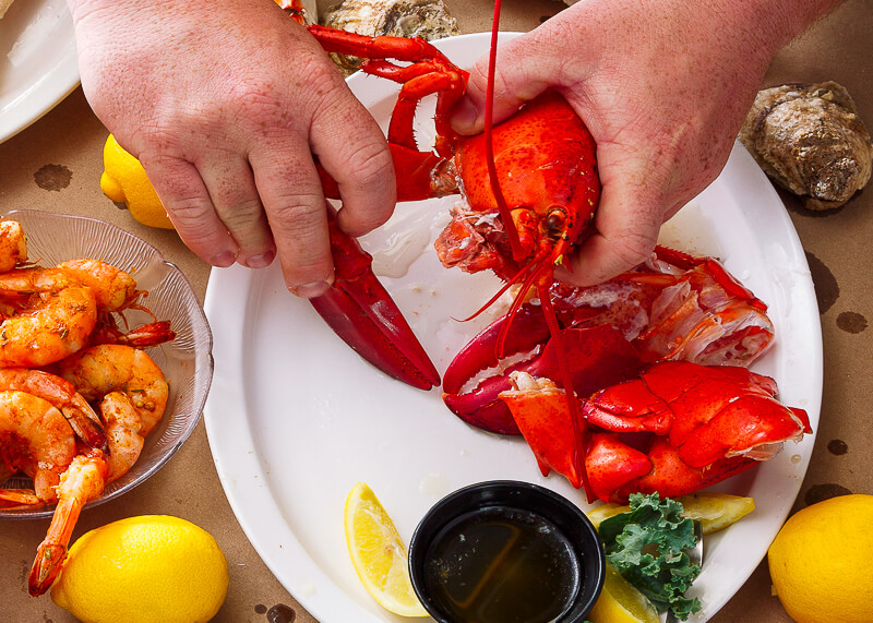 How to eat a lobster - getting out the claw meat How to eat a lobster - getting out the claw meat