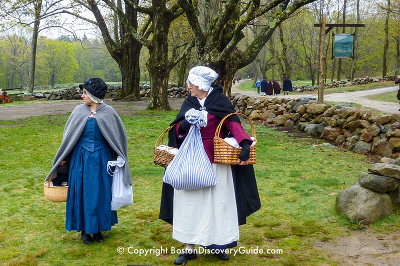 Reenactment of Paul Revere's stop in Medford on his ride to Concord 