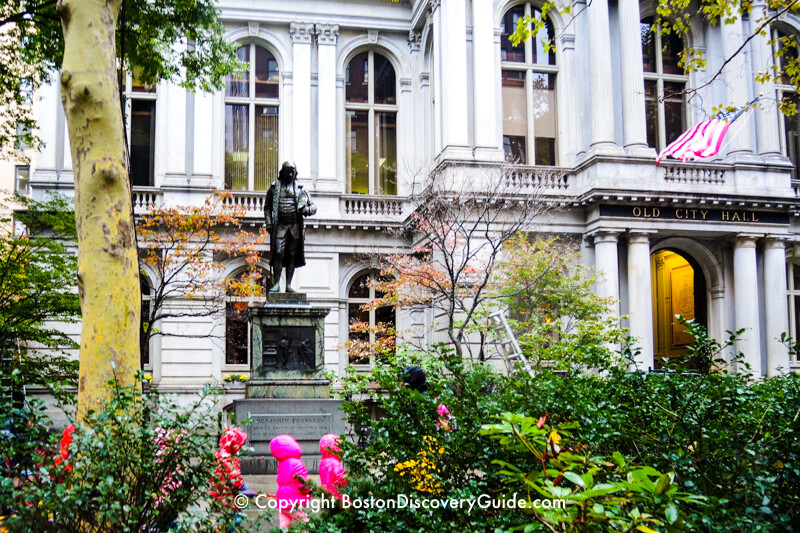 Benjamin Franklin Statue in front of Old City Hall