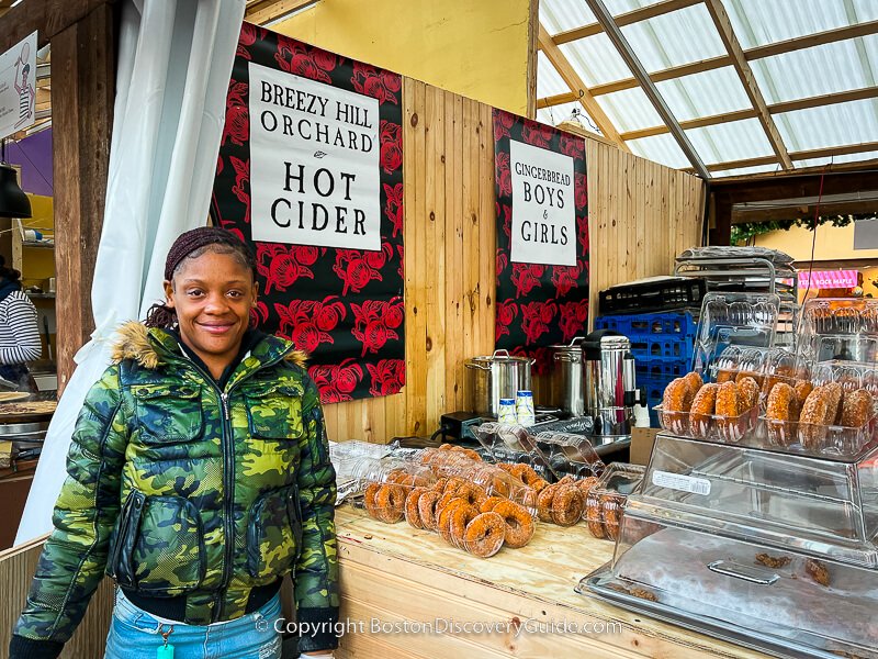 Meet the maker of Snowport's delicious cider donuts at the Hudson Vally Farmhouse stall, where you can also buy a cup of steaming hot cider as well as other good things to eat and drink at the Holiday Market in Boston's Seaport