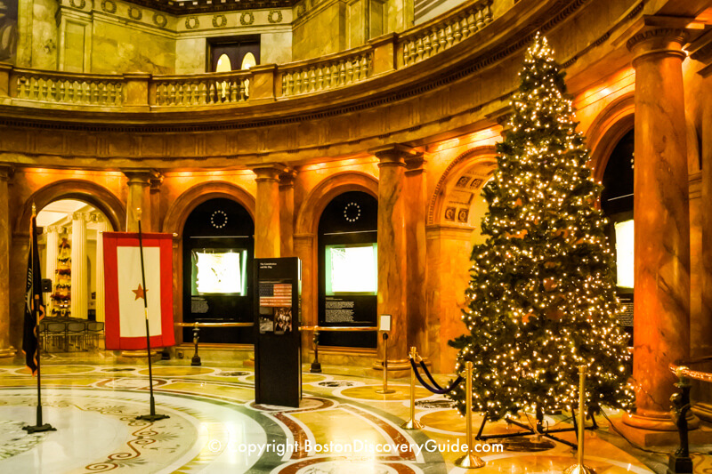 Christmas tree in the Massachusetts State House