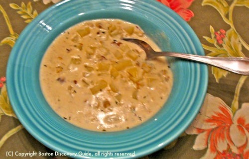 Bowl of New England clam chowder  / New England Clam Chowder Recipe - www.boston-discovery-guide.com